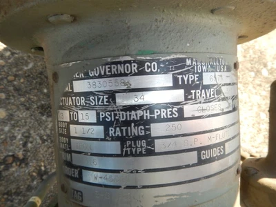 Fisher 1 1/2" 250 Rating, Iron Threaded Control Valve