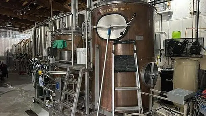 Used PUB BREWING CO. 7BBL COMBI Brewing Equipment Oregon US | Ager Tank & Equipment Co. #1060245