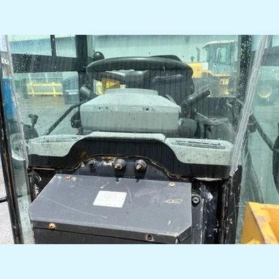 USED 2015 CATERPILLAR 903C