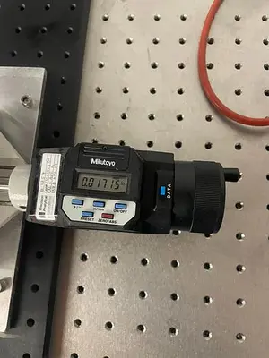 MITUTOYO MICROSCOPE WITH DIGITAL MICROMETERS (THORLABS TABLE SOLD SEPARATE)