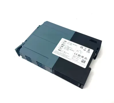 USED SIEMENS SIRIUS REVERSING STARTER, SCREW-TYPE MISSING COVER
