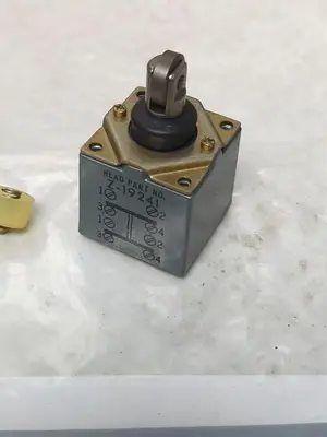 New | in-Stock ALLEN-BRADLEY Z-19241 Miscellaneous Equipment (Electrical & Power) Ohio US | Surplus Asset Holdings #1235835