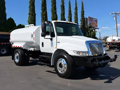 Used 2013 INTERNATIONAL 4300 Box trucks California US | Lillo Machinery #1542375