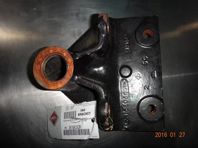 BRACKET SHACKLE FOR INTERNATIONAL NAVISTAR BUS