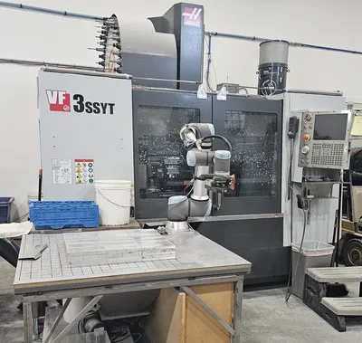 2017 HAAS VF-3SSYT Vertical Machining Centers | Machinery Network (1)