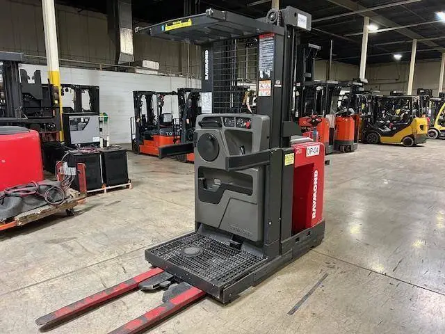Used 2016 RAYMOND 520OPC30TT Order Pickers Illinois US | Somerset Equipment Sales #1546172