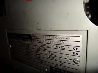 General Electric AM13.8-1000-3H Magne Blast Circuit Breakers