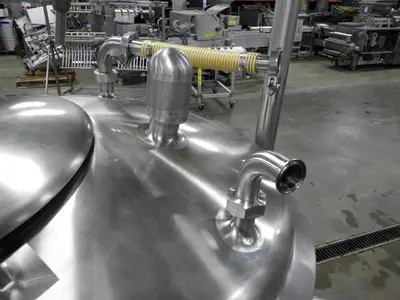 SS APV Insulated Liquid Scaling Hopper