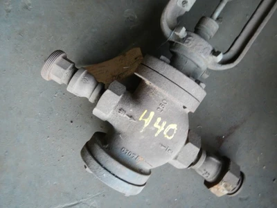 Kieley & Mueller 1/2" 250 Rating, Cast Iron Threaded Control Val