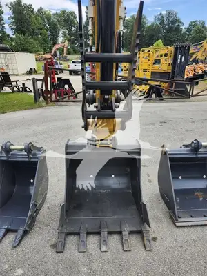 USED 2024 XCMG XE60