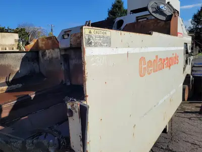 USED 2005 CEDARAPIDS CR361
