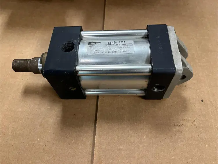 Used PARKER 02.50-CBB2MAUS34AC-2.000 Pneumatic Cylinders Ohio US | Surplus Asset Holdings #1249434