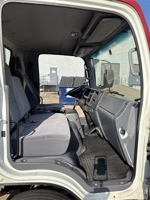 Used 2018 ISUZU VAN BODY TRUCK - DIESEL (2018) Box trucks Texas US | MachineryMax #1488266