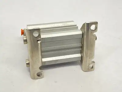 Used SMC NCQ2L32-45DCM Pneumatic Cylinders Michigan US | Maverick Industrial Sales #1401757
