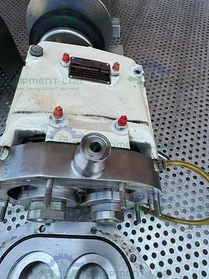 USED WAUKESHA CHERRY BURRELL 015 ROTARY LOBE PUMP W/ STAINLESS 1/2 HP MOTOR 3PH