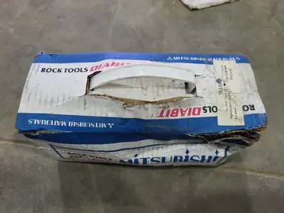 NEW MITSUBISHI MATERIALS 7732-5238-R48