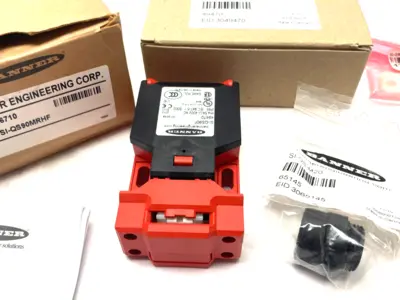 USED BANNER ENGINEERING COMPACT FLAT-PACK SAFETY SWITCH HORIZONTAL RADIUS