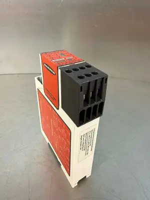 Banner ES-FA-9AA Safety Relay (4.1.3)