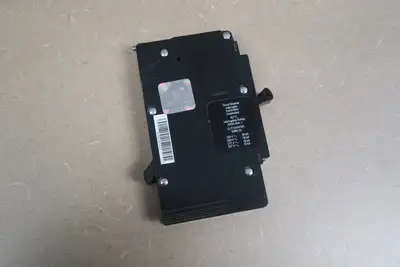 NEW SQUARE D EDB16015LH