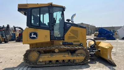 USED 2023 Deere 550 P-TIER