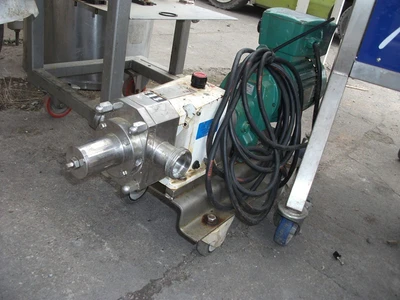 5 to 28 LPM S/S Inoxpa Lobe pump type SLR-1-40  1.1 kW V Speed