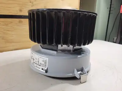 NEW CROUSE-HINDS VMV5LR1/UNV1 S890