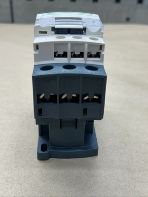 NEW Schneider LC1D25
