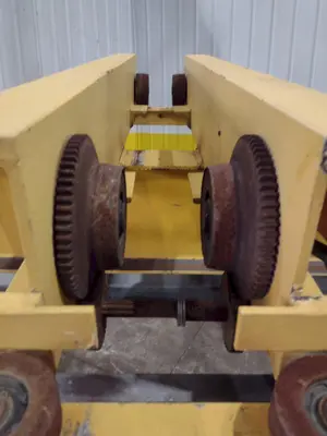 3 TON X 17’ F&G / LOAD LIFTER UNDER-SLUNG POWERED CRANE: STOCK #22971
