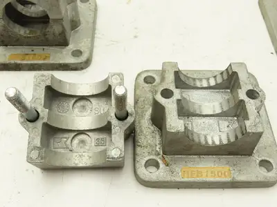 Rose Krieger RFB1500 Flange Clamp 1.5" Round Tube Aluminum 4x4" Base Lot of 12