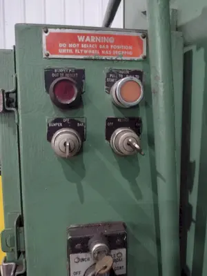 60 TON BLISS MODEL #C-60 OBI FLYWHEEL STAMPING PUNCH PRESS 4" STROKE: STOCK #23467