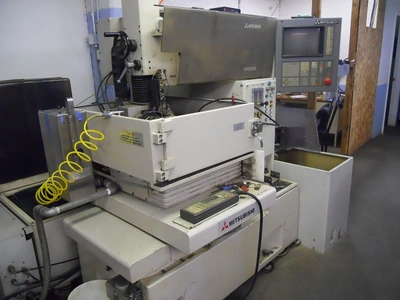 USED 1992 MITSUBISHI DWC-90SB