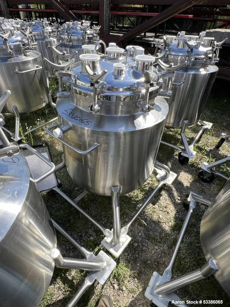 Used High-Quality 27.2 Gallon Vertical Stainless Steel Tank – Jacketed