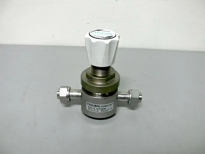 Used TESCOM PH-32A 191230B 500PSI PRESSURE REDUCING REGULATOR Valves/Fittings California US | Equipment Lab #485326