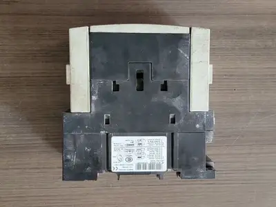 USED SIEMENS 3RT1044-1AK60