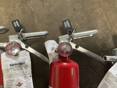 Used _UNKNOWN_ _UNKNOWN_ Fire Extinguishers Michigan US | Miedema Asset Management Group #1487796