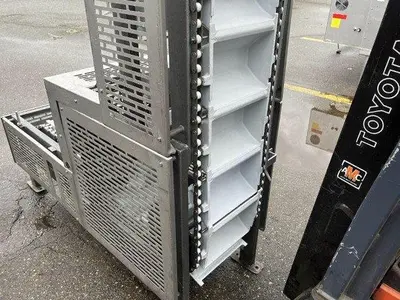 Smalley 16' High Bucket Lift Elevator