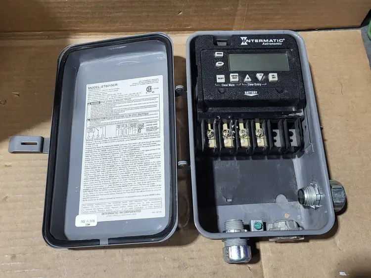 Used INTERMATIC ET8015CR Misc Electrical & Power Parts British Columbia CA | Lenmark #1439512