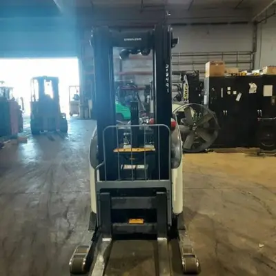 USED 2016 CROWN RR5725-45