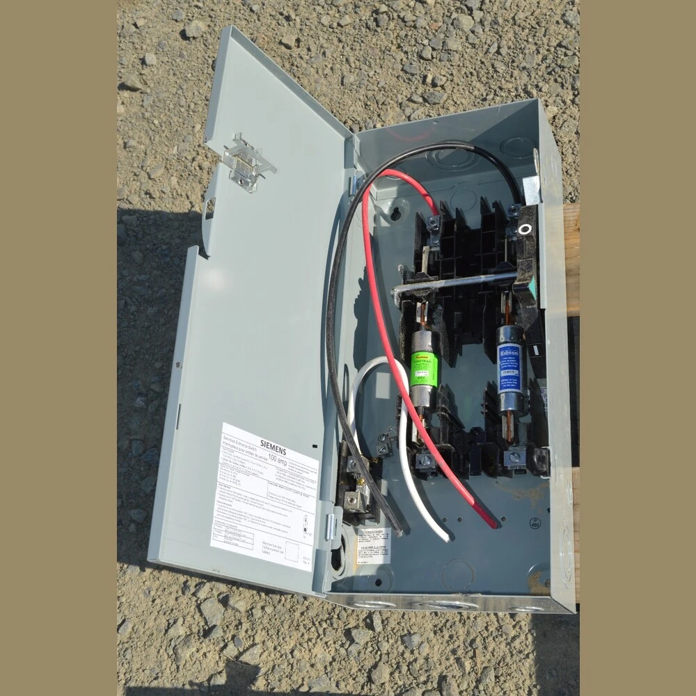 Siemens 100 Amp Fusible Disconnect