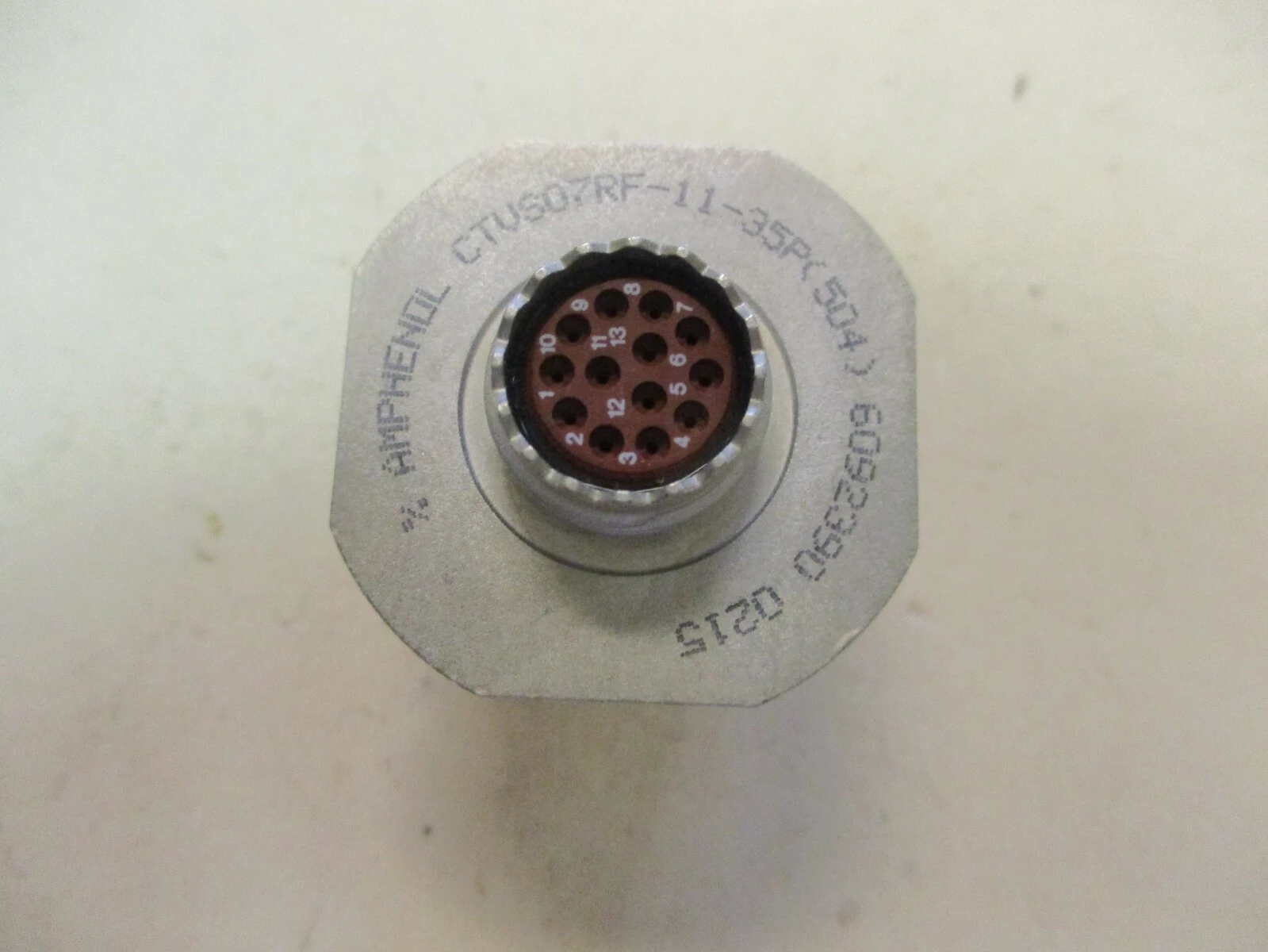 NEW Amphenol CTVS07RF-11-35P (504)