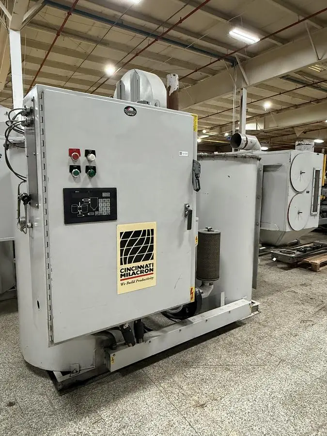 USED CINCINNATI MILACRON DD-1700