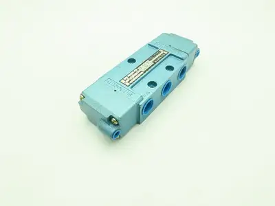 Skinner S4AACBX5 Pneumatic Directional Control Valve 5-Way 2 Pos 150PSI 3/4" NPT