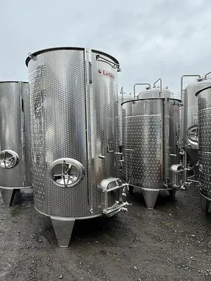 Letina 4900L/1300Gal jacketed VC tank