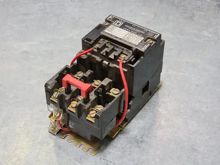 Used SQUARE D 8502SC02S Switchgears British Columbia CA | Lenmark #243543