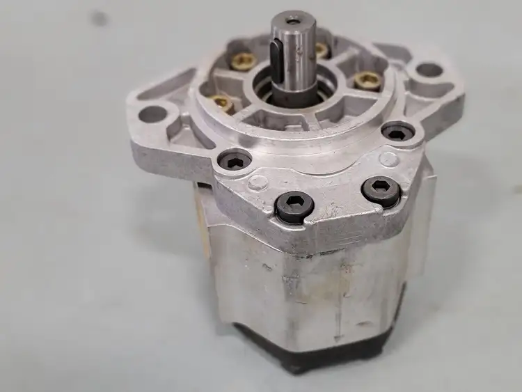 New | in-Stock SALAMI 3PB21D-R87S3 Parts (Hydraulics and Pneumatics) British Columbia CA | Lenmark #265129