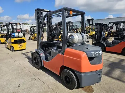 Used 2016 TOYOTA 8FGU32 Misc Forklifts Illinois US | Somerset Equipment Sales #1542833