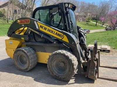 USED 2023 New Holland L328