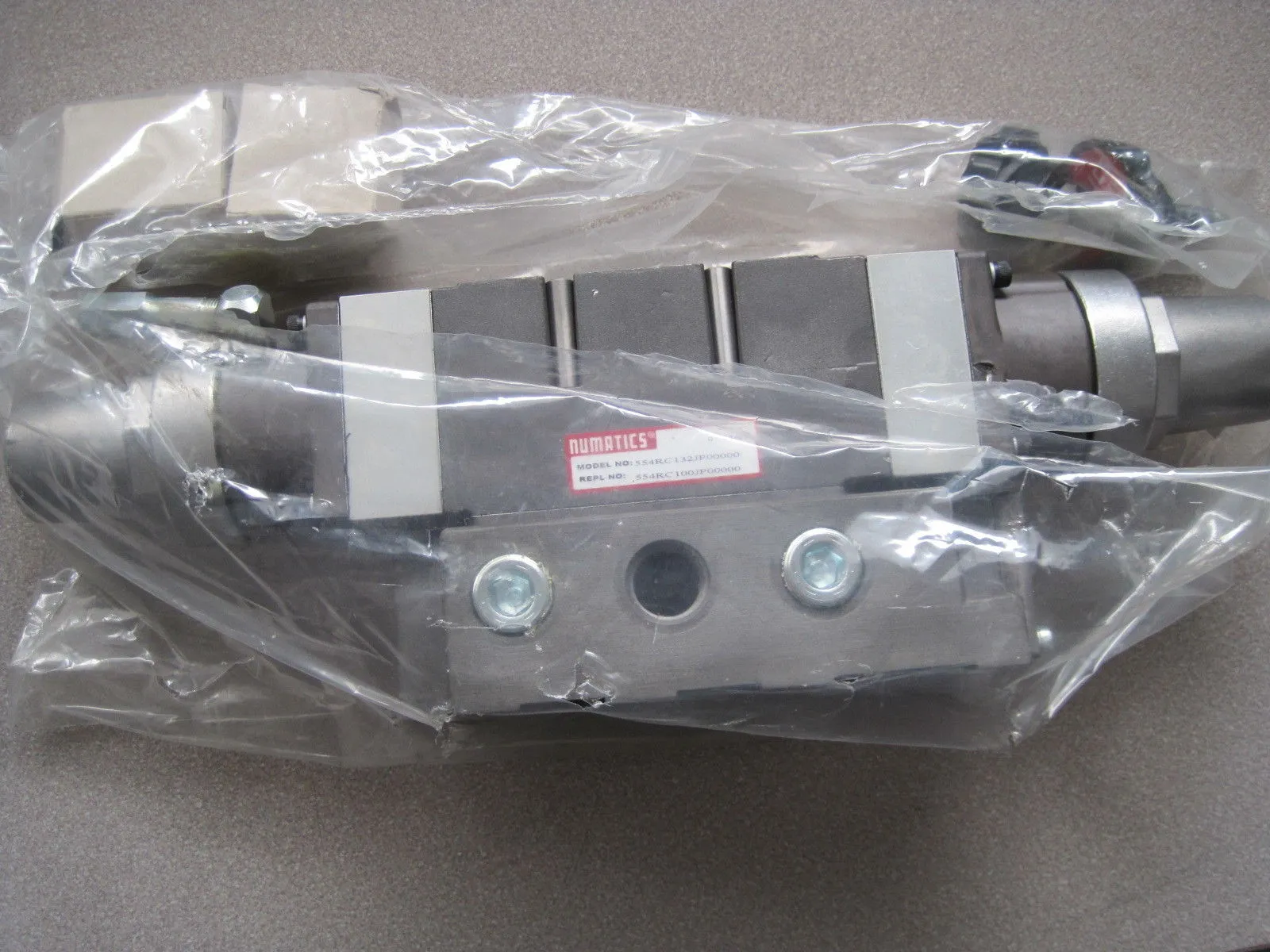 NEW NUMATICS 554RC132JP00000 VALVE