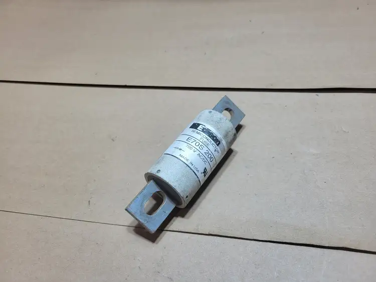 Used EDISON E70S 200 Fuses British Columbia CA | Lenmark #1489680