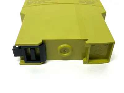 USED PILZ SAFETY RELAY 24V 777301 NO TERMINALS